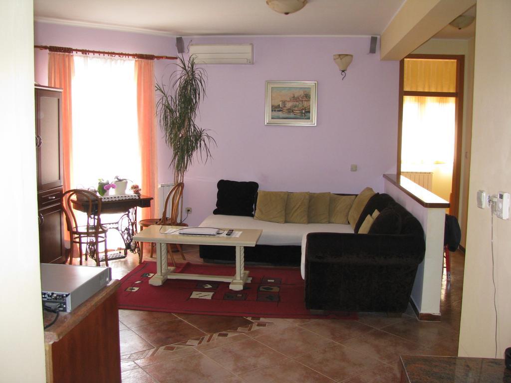 Apartment Megi Tribalj Pokój zdjęcie